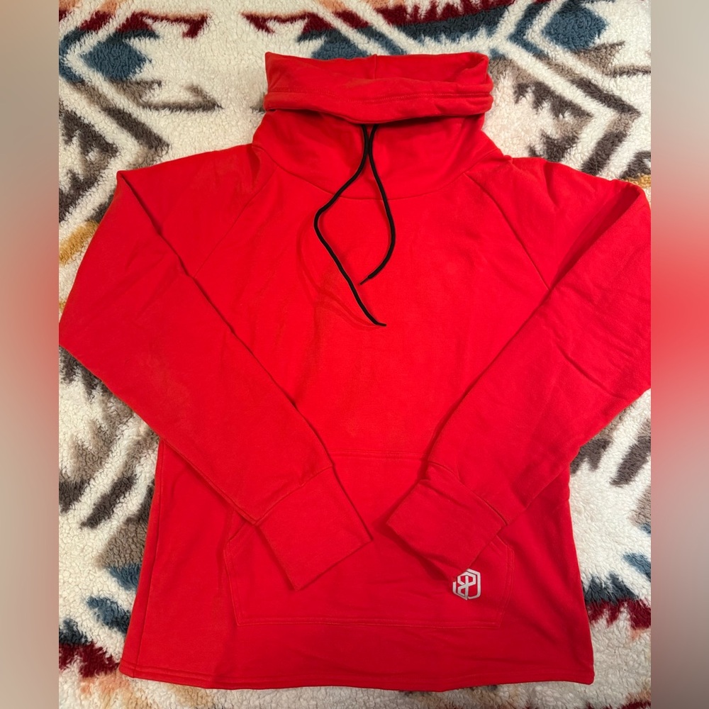 Born primitive sweater